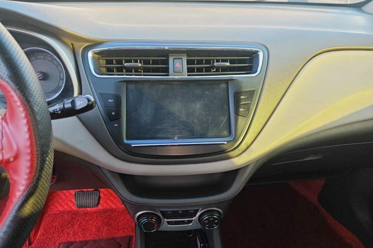 Used Chevrolet Lova RV 2016 1.5L Automatic Comfort Edition