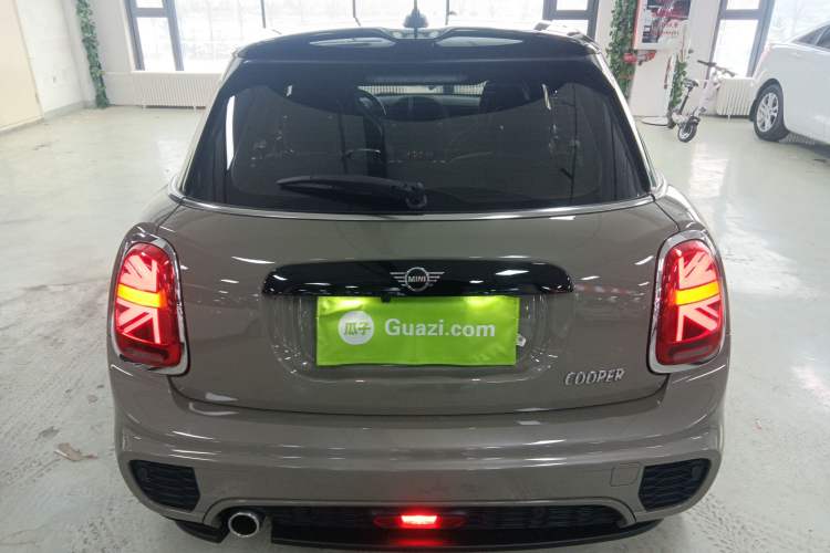 Used  MINI 2019 1.5T COOPER Racing Edition Five-Door Model