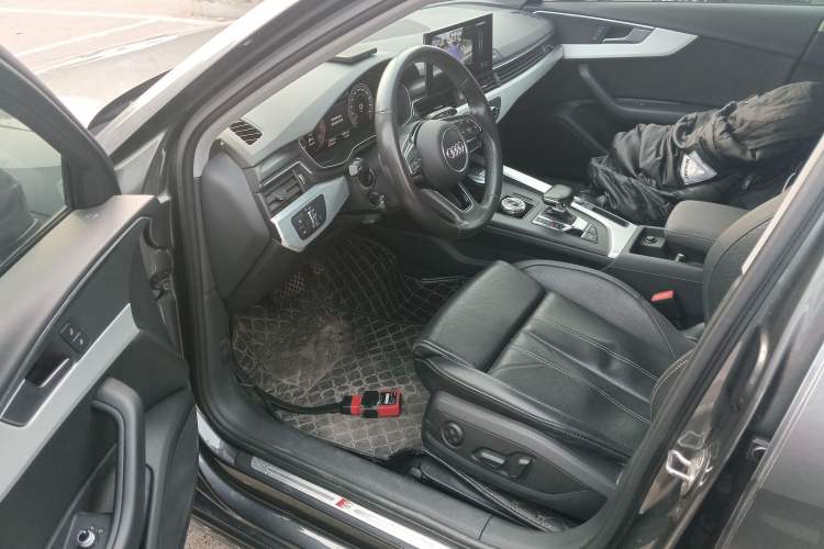 Used Audi A4L 2022 40 TFSI Fashion Dynamic Model
