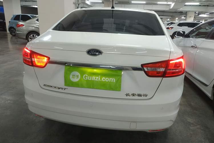 Used Ford Escort 2015 1.5L Automatic Fashion Model
