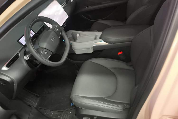 Used XPeng MONA M03 2024 620 with Ultra-Long Range