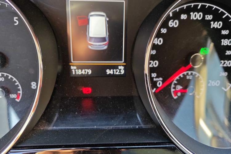 Used Volkswagen Touran 2016 Volkswagen Touran L 280TSI DSG Luxury Edition
