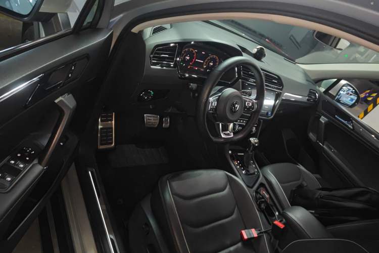 Used Volkswagen Tiguan L 2021 330TSI Automatic Two-Wheel Drive R-Line Flagship Edition