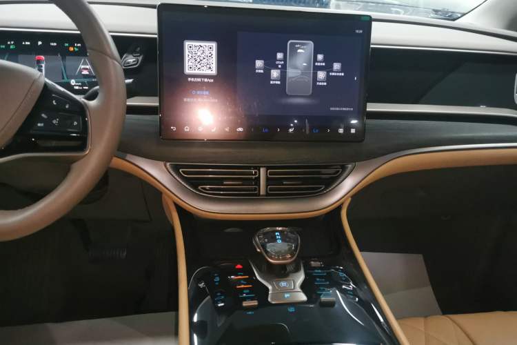 Used Denza D9 2022 DM-i 970 Four-Wheel Drive Prestige Model