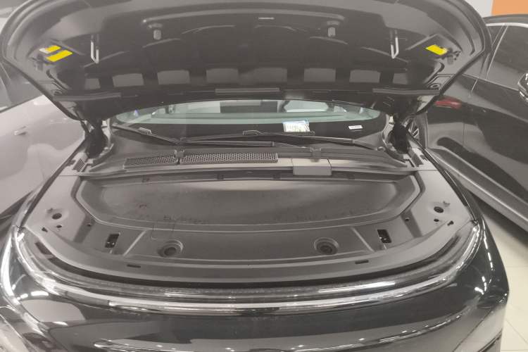 Used XPeng G6 2025 625 Long-Range Max Tech Edition
