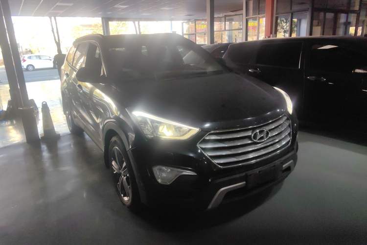 Used Hyundai Grand SantaFe 2013 3.0L 7-seat Four-Wheel-Drive Luxury Edition
