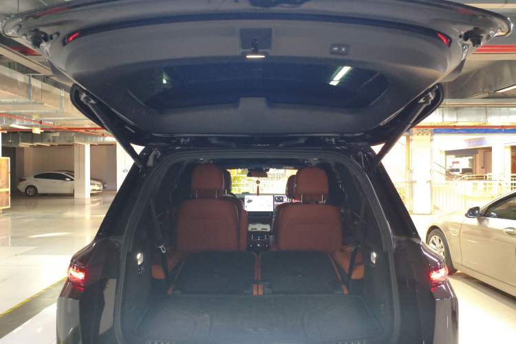 Used Li Auto L9 2024 Ultra Model
