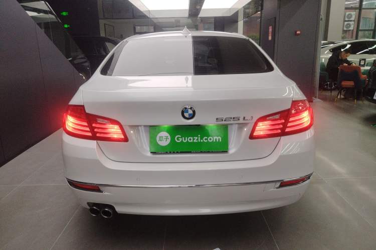 Used BMW 5 Series 2014 525Li Luxury Design Package
