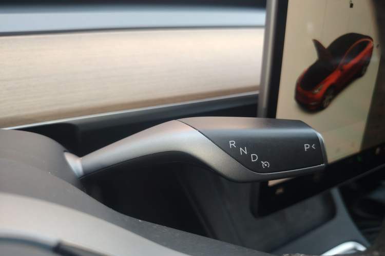 Used Tesla Model Y 2021 Long-Range All-Wheel-Drive Version 3D7