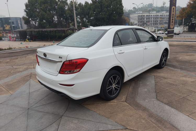Used BYD Surui 2015 Revised Version 1.5L Manual Luxury Edition
