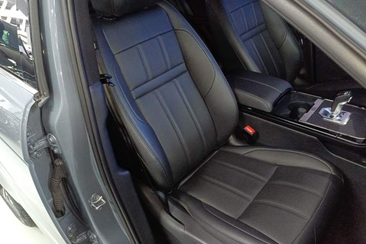 Used Land Rover Range Rover Evoque 2020 249 PS R-DYNAMIC S Sport Edition
