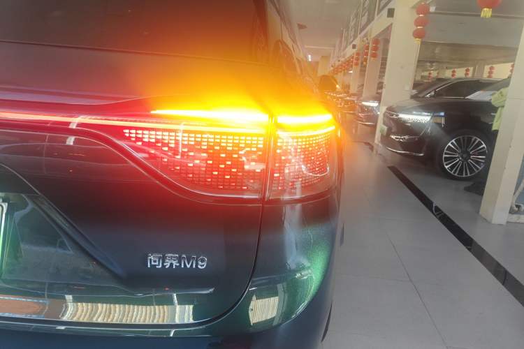 Used Hima AITO M9 2025 Extended-Range Ultra Version 52 kWh 5-Seater Edition