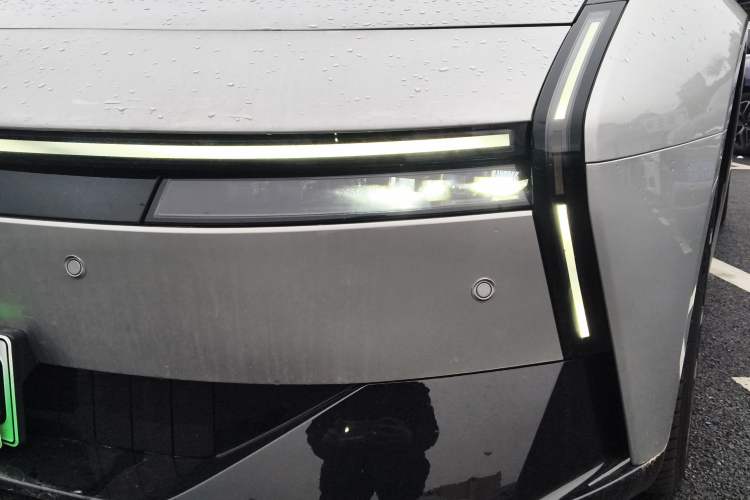 Used XPeng P7 2025 Model—750 All-Wheel-Drive High-Performance Ultra
