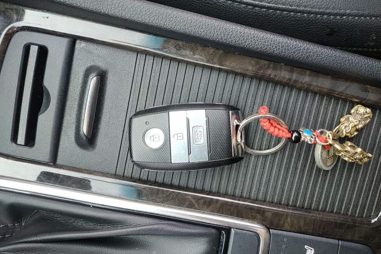 Used Kia K5 2016 2.0L Automatic LUX
