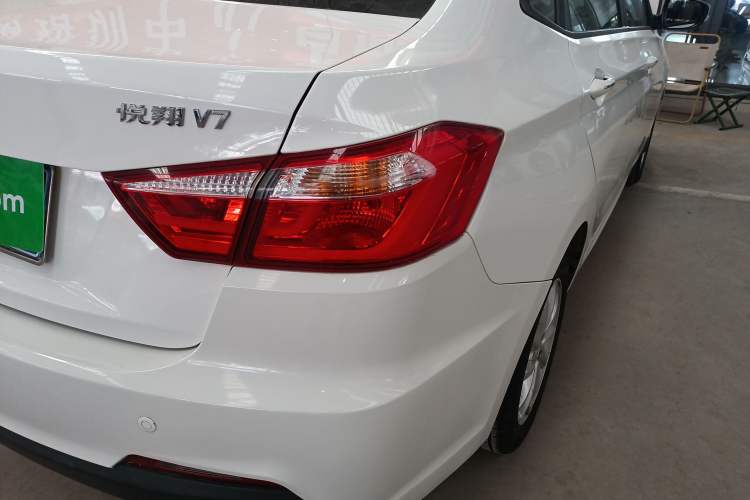 Used Changan Alsvin V7 2016 1.6L Manual LeShang Model China V Standard
