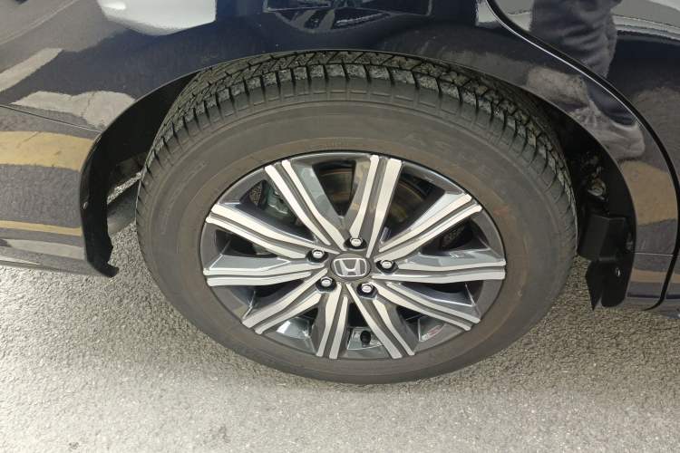 Used Honda Odyssey 2024 2.0L eHEV Sharp & Smart Edition
