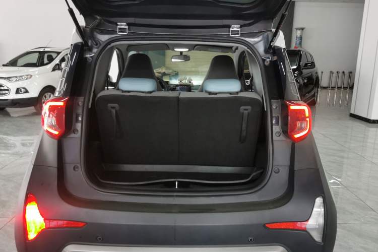 Used Chery Little Ant 2022 Revised Version Sweet Pink Edition Half-Sugar Version Lithium Iron Phosphate 30.7 kWh 30 kW 301 km
