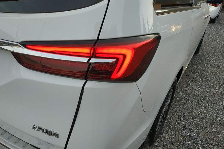 Used Buick GL8 2023 Land Executive Class 652T Luxury Model
