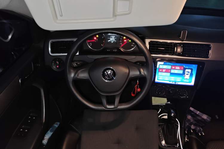 Used Volkswagen Santana 2015 Haval H6 1.6L Automatic Comfort Model