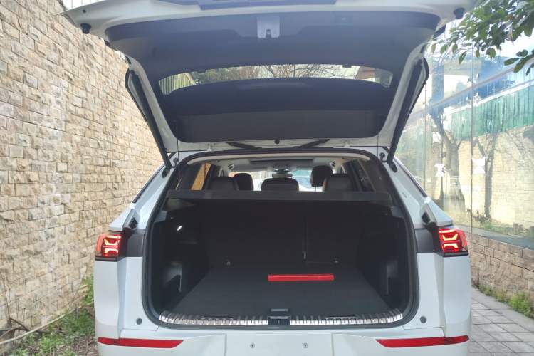 Used Volkswagen Tavendor 2023 380TSI Four-Wheel Drive R-Line First Edition
