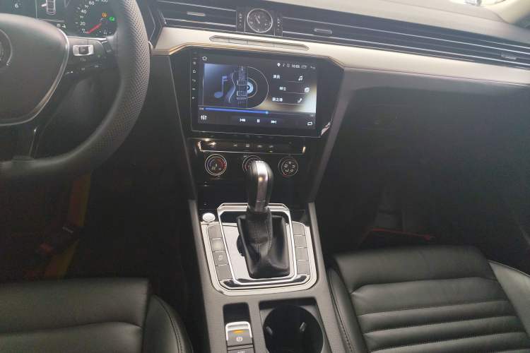 Used Volkswagen Magotan 2018 330TSI DSG Advanced Model
