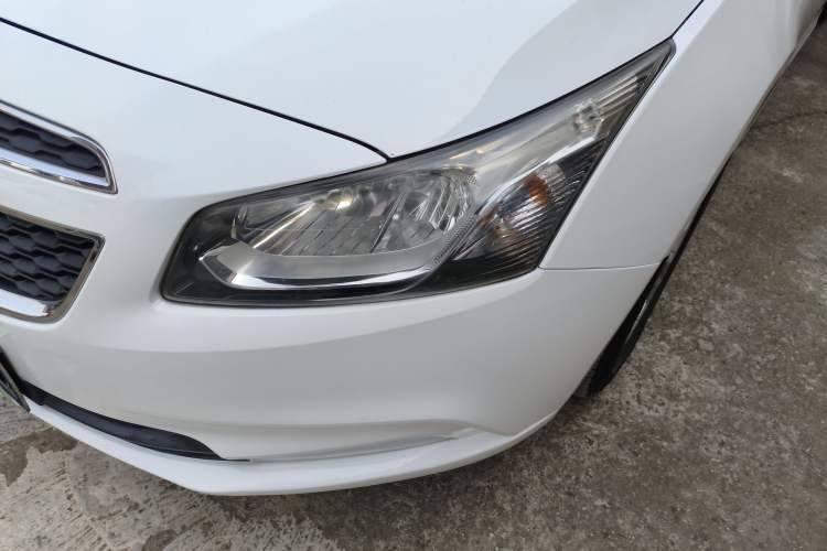 Used Chevrolet Cruze 2015 1.5L Classic SE MT
