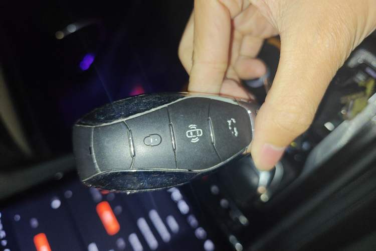 Used Hongqi H5 2023 2.0T Automatic Smart Connect Flagship Edition
