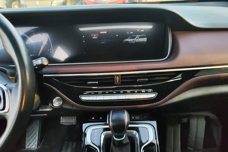 Used GAC Trumpchi M6 2023 PRO 270T DCT Luxury Edition
