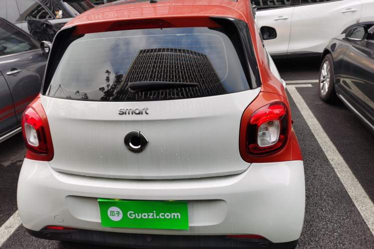 Used  forfour 2016 1.0L 52 kW Passion Edition
