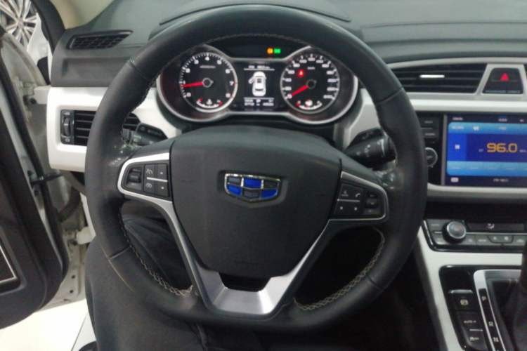 Used Geely Auto Emgrand X7 Sport 2016 1.8TD Automatic ZhiShang Model
