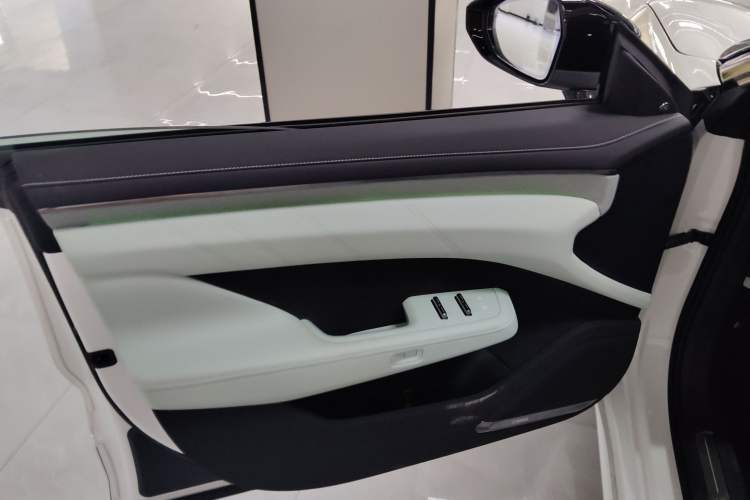 Used Zeekr 001 2024 YOU Edition 100 kWh All-Wheel Drive
