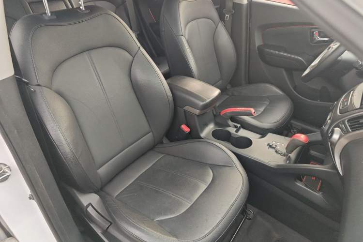 Used Hyundai ix35 2013 2.0L Automatic Two-Wheel Drive Smart GLS China V Standard
