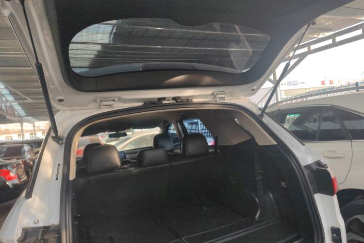 Used Dongfeng Fengon S560 2018 1.8L Manual Urban Model 7 Seats