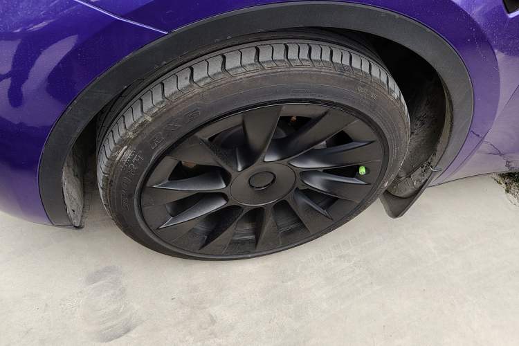 Used Tesla Model Y 2021 Long-Range All-Wheel-Drive Version 3D7