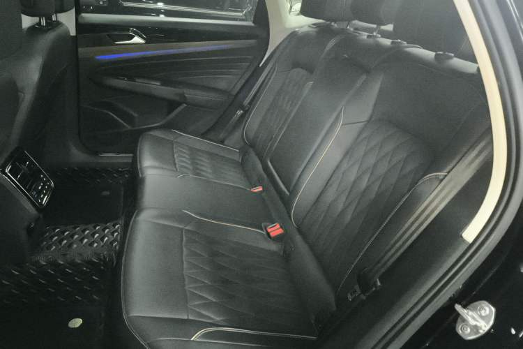 Used Volkswagen Passat 2020 Facelift 380TSI Prestige Edition China VI Standard
