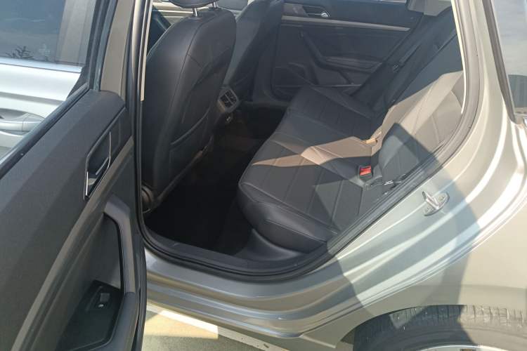 Used Volkswagen Lavida 2019 1.5L Automatic Comfort Edition China VI Standard