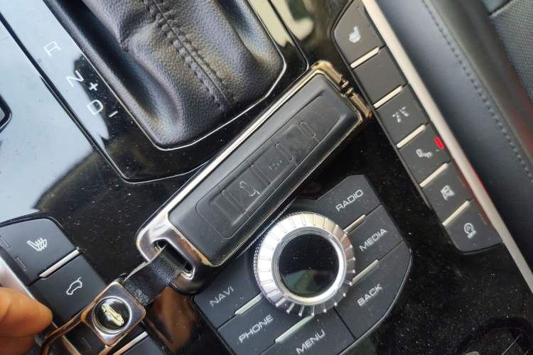 Used Wey VV7 2017 2.0T Flagship Model
