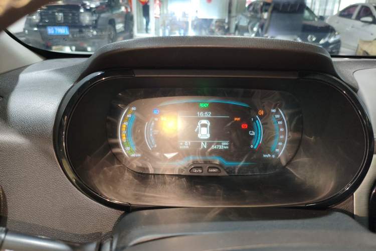 Used Chery Little Ant 2022 Sweet Pink Edition Half-Sugar Version Lithium Iron Phosphate 29.2 kWh 30 kW 301 km