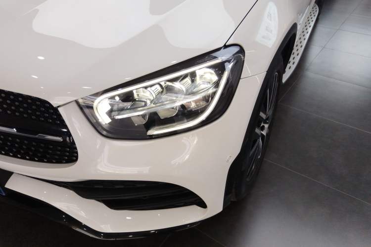 Used Mercedes-Benz GLC Coupe 2020 GLC 300 4MATIC Coupe SUV
