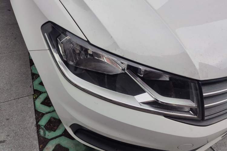 Used Volkswagen Santana 2016 1.6L Manual Fashion Edition
