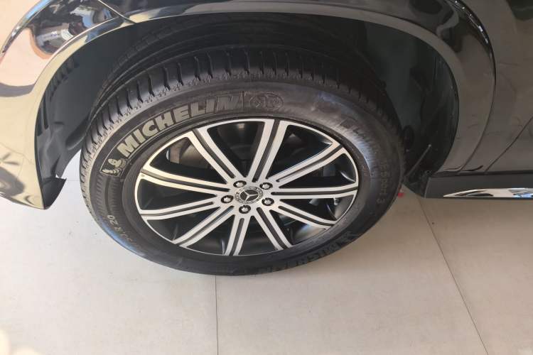 Used Mercedes-Benz GLE 2024 Refreshed GLE 350 4MATIC Stylish Edition
