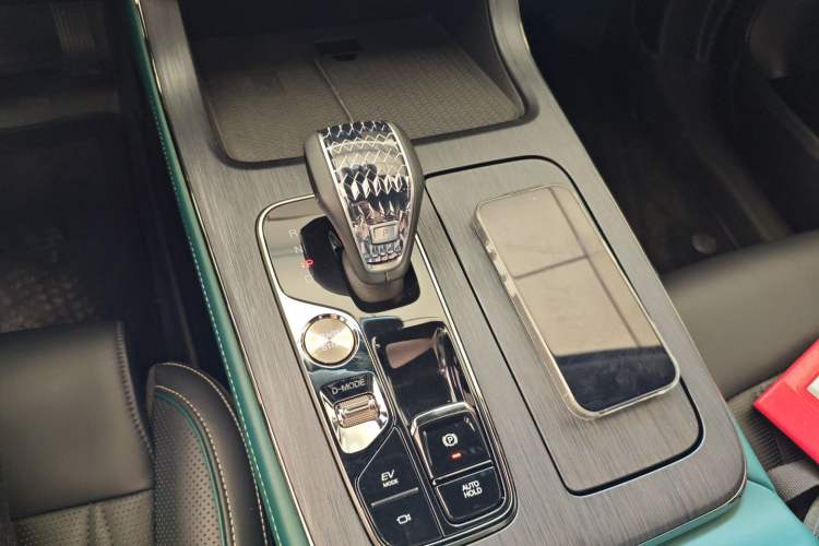 Used GAC Trumpchi GS8 2022 Dual-Engine Series 2.0TM Two-Wheel Drive Prestige Edition (7 Seats)