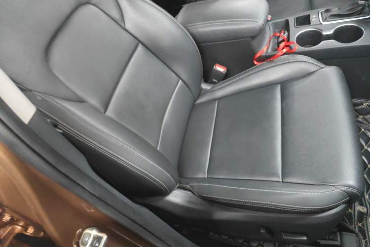 Used Kia KX5 2016 1.6T Automatic Two-Wheel Drive DLX
