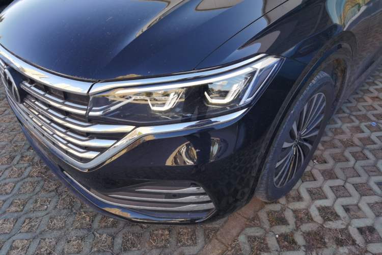 Used Volkswagen Viloran 2024 380TSI Premium Edition
