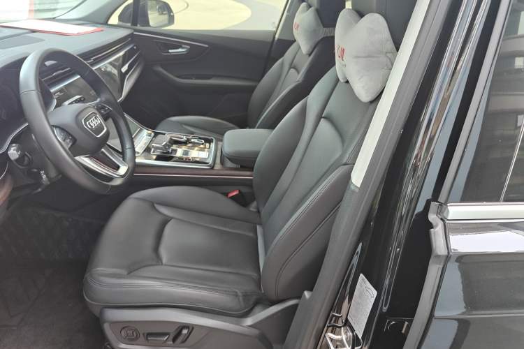 Used Audi Q7 2023 45 TFSI quattro S line Sport model