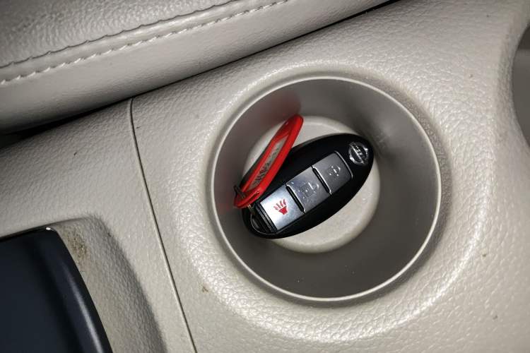 Used Nissan Tiida 2011 1.6L CVT Smart Version
