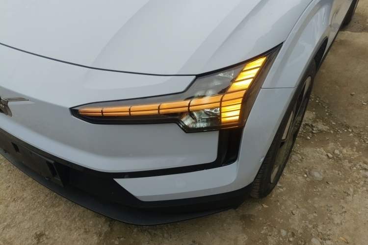 Used Volvo EX30 2025 Rear-Drive Long-Range Version Ultra
