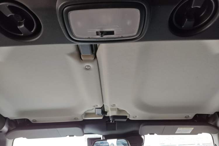 Used  BJ40 2020 2.0T Automatic Four-Wheel Drive Urban Hunter Edition Prestige Version
