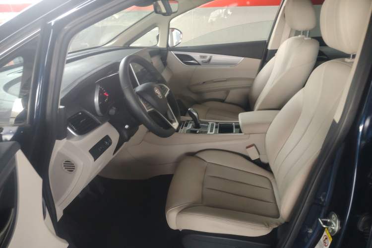 Used BYD Song MAX New Energy 2019 DM 1.5T Smart Connect Zhiyao Model 6 Seats China VI Standard
