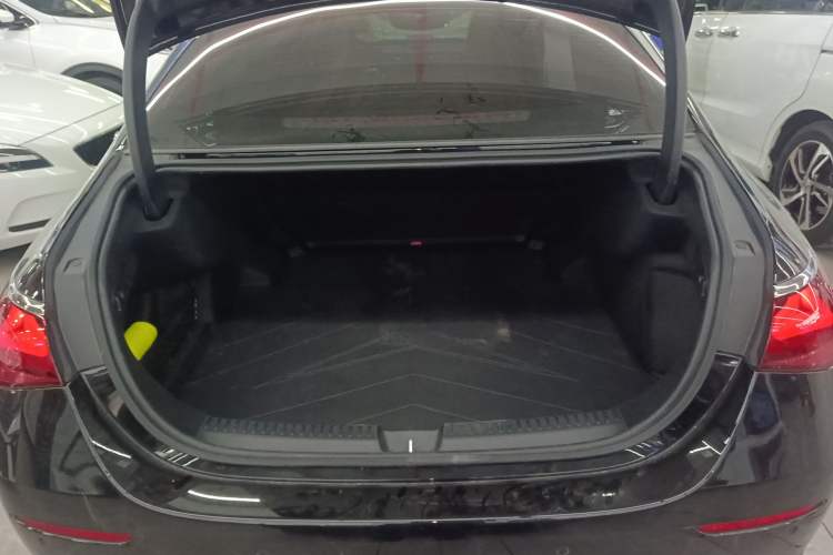 Used Mercedes-Benz E-Class 2025 E 300 L Luxury Model